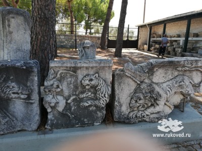 Руины храма Аполлона